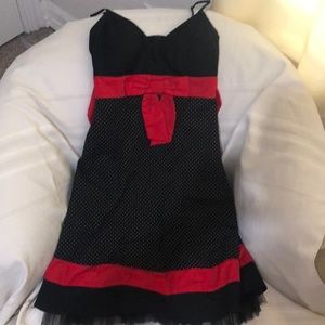 Black and red short sun dress.